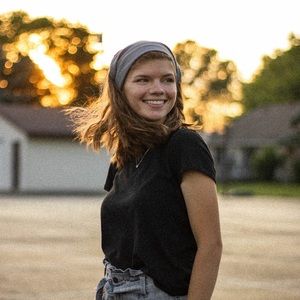 Meet your Posher, Alyssa